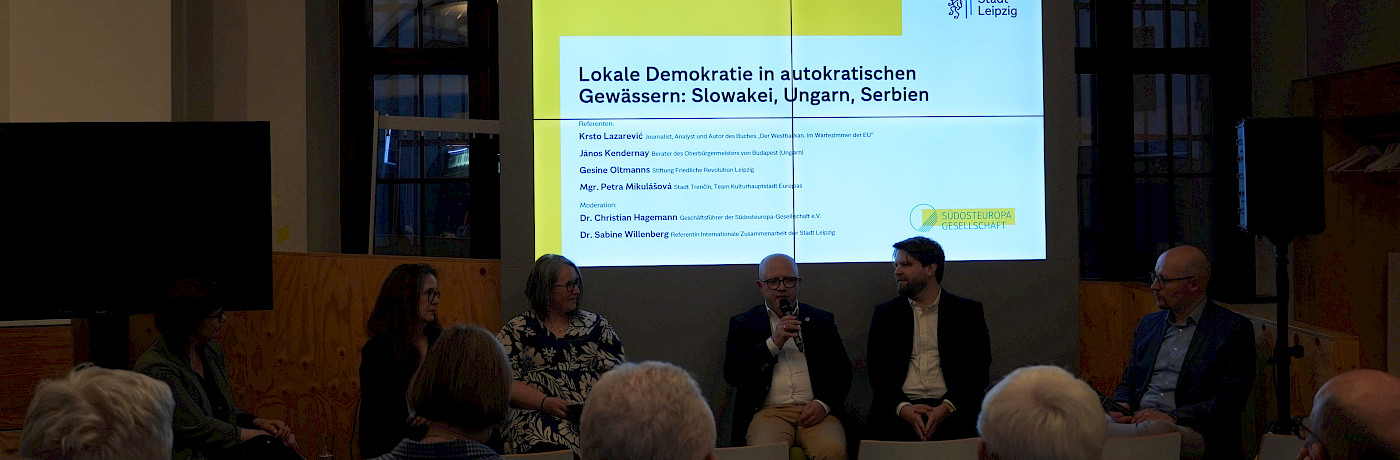 Podiumsdiskussion | Lokale Demokratie in autokratischen Gewässern: Slowakei, Ungarn, Serbien